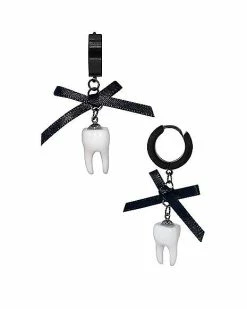 Outlet 😀 Tooth and Bow Dangle Huggie Hoop Earrings - 18 Gauge ⭐